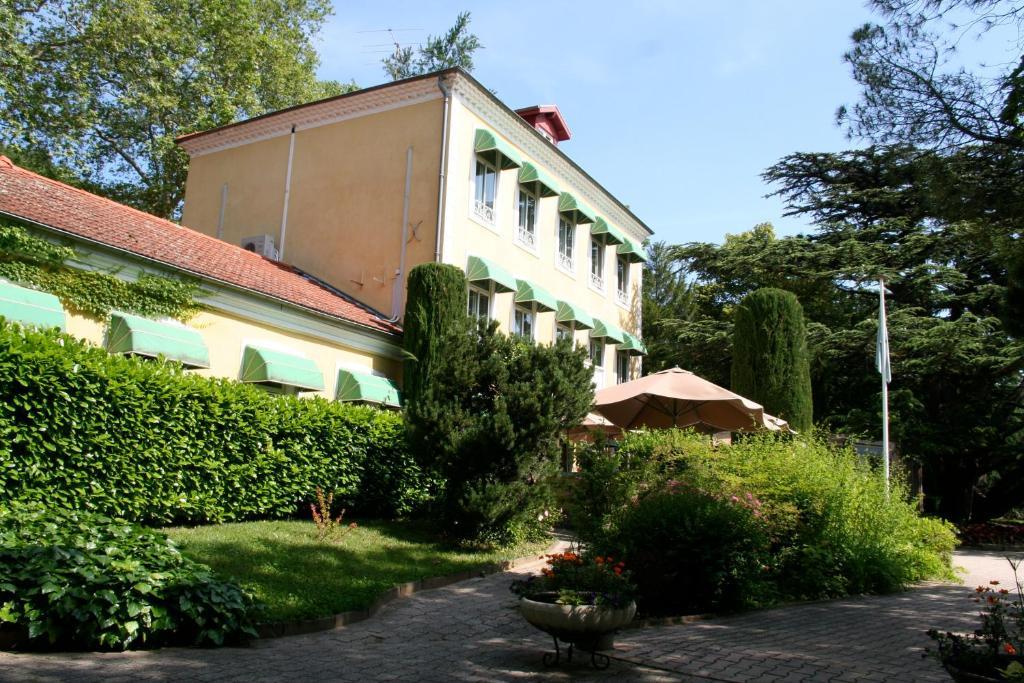 Le Cedre De Soyons Hotel Exterior foto